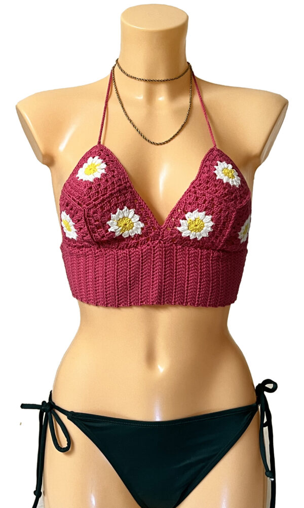 Red daisy patterned hand knitted crop