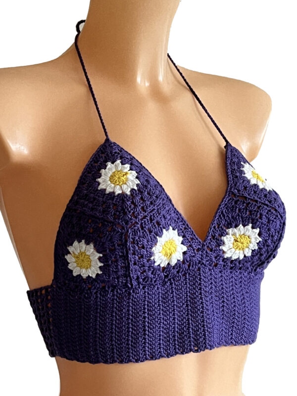 Purple daisy patterned hand knitted crop - Image 2